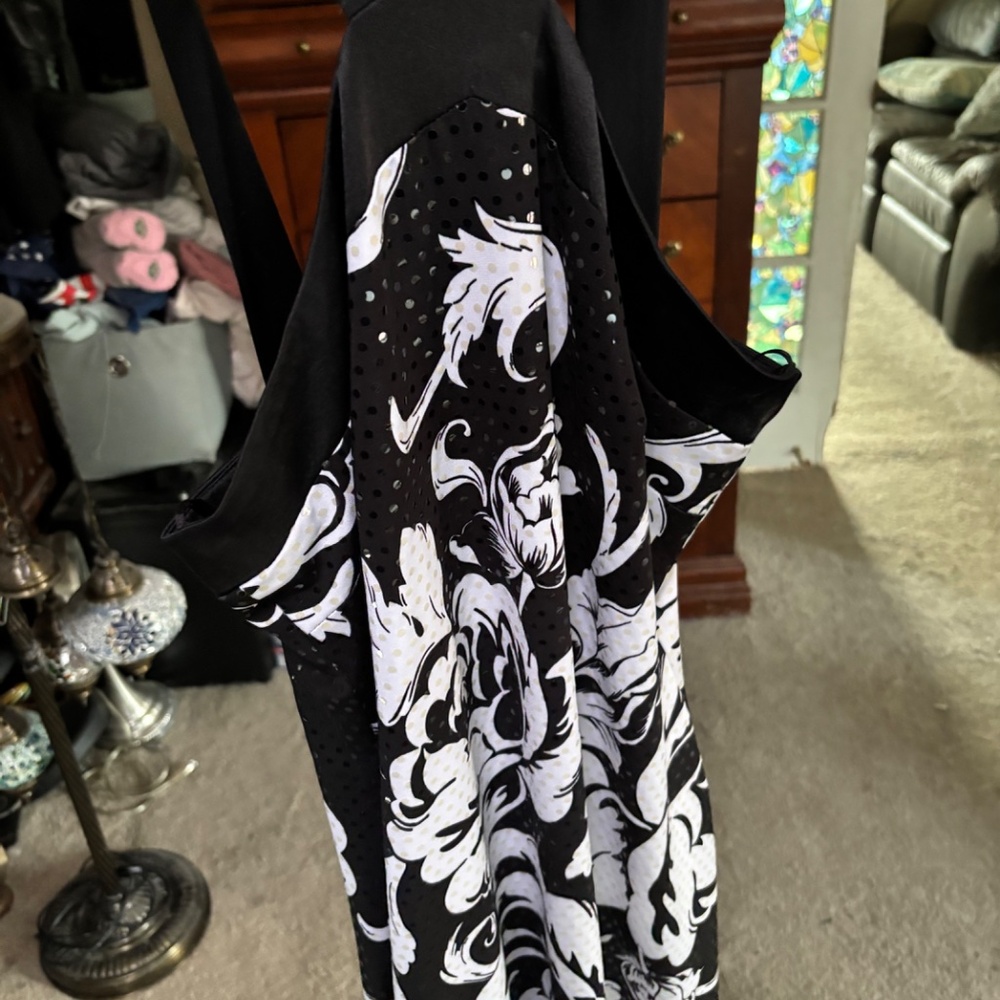Cache dress - Picture 2 of 4